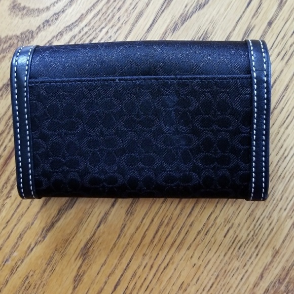 Authentic Coach Signature Wallet - Picture 2 of 8